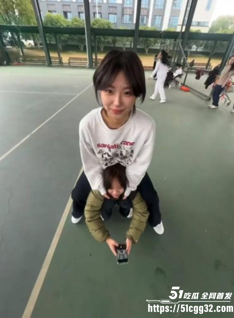 江西土豪包养三小妹后宫群聊天记录泄露014 江西土豪包养三小妹后宫群聊天记录泄露014