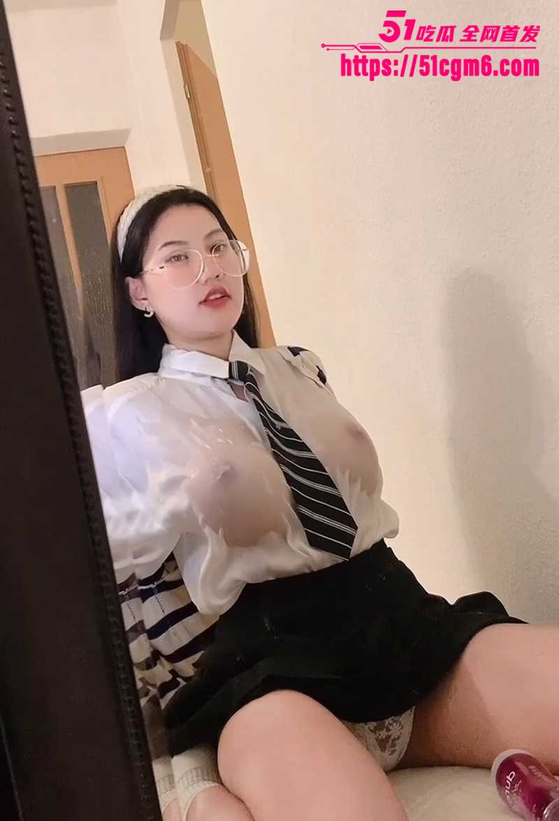 越南爆乳人气博主ppsuwanOF订阅福利合集流出4拷贝 越南爆乳人气博主ppsuwanOF订阅福利合集流出4拷贝