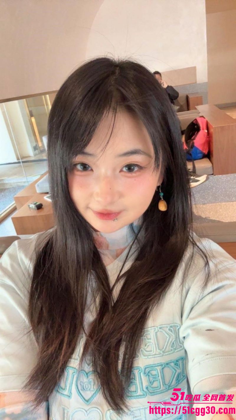 高颜值大学生甜妹不雅视频流出 1 高颜值大学生甜妹不雅视频流出 1