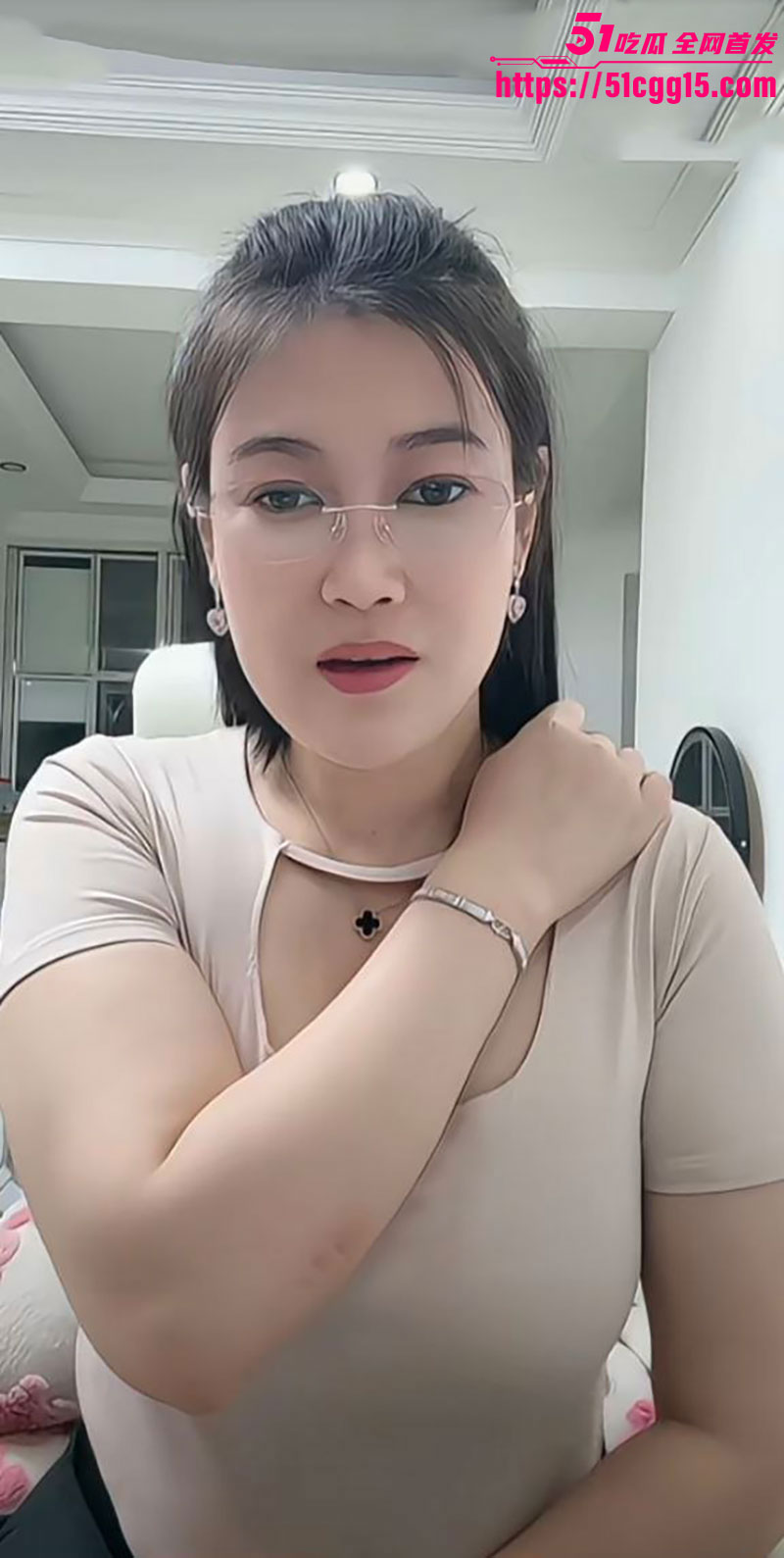 快手母狗东北眼镜节姐10 快手母狗东北眼镜节姐10