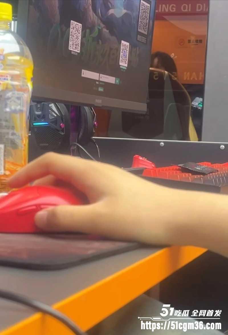 成都网吧激情性爱视频流出 3 拷贝 成都网吧激情性爱视频流出 3 拷贝