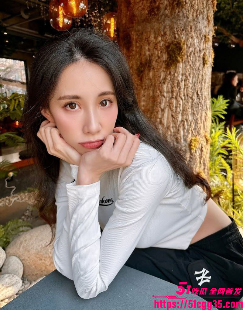 极品巨乳网红喬歆早期无套做爱视频外流 2 极品巨乳网红喬歆早期无套做爱视频外流 2