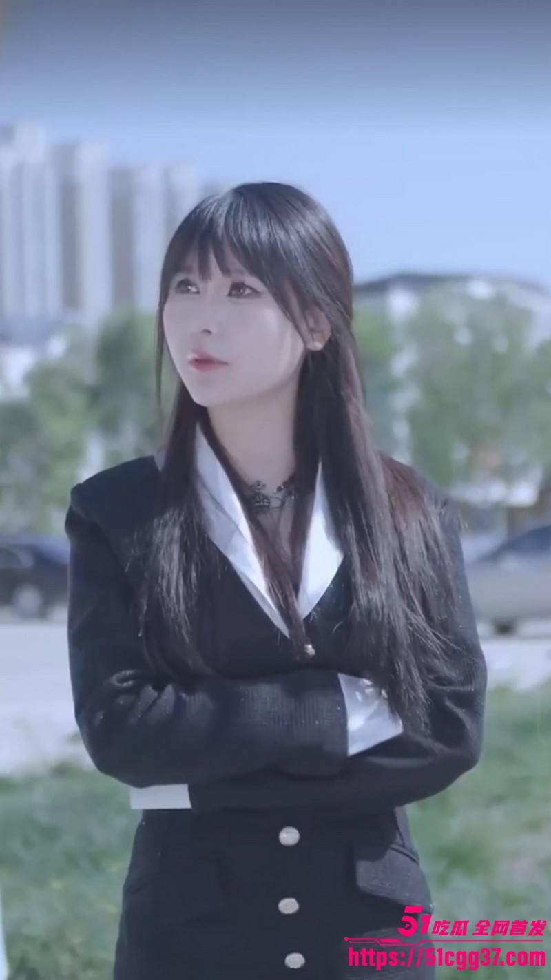 擦边短剧我的绝色女总裁712集魔改 4 擦边短剧我的绝色女总裁712集魔改 4