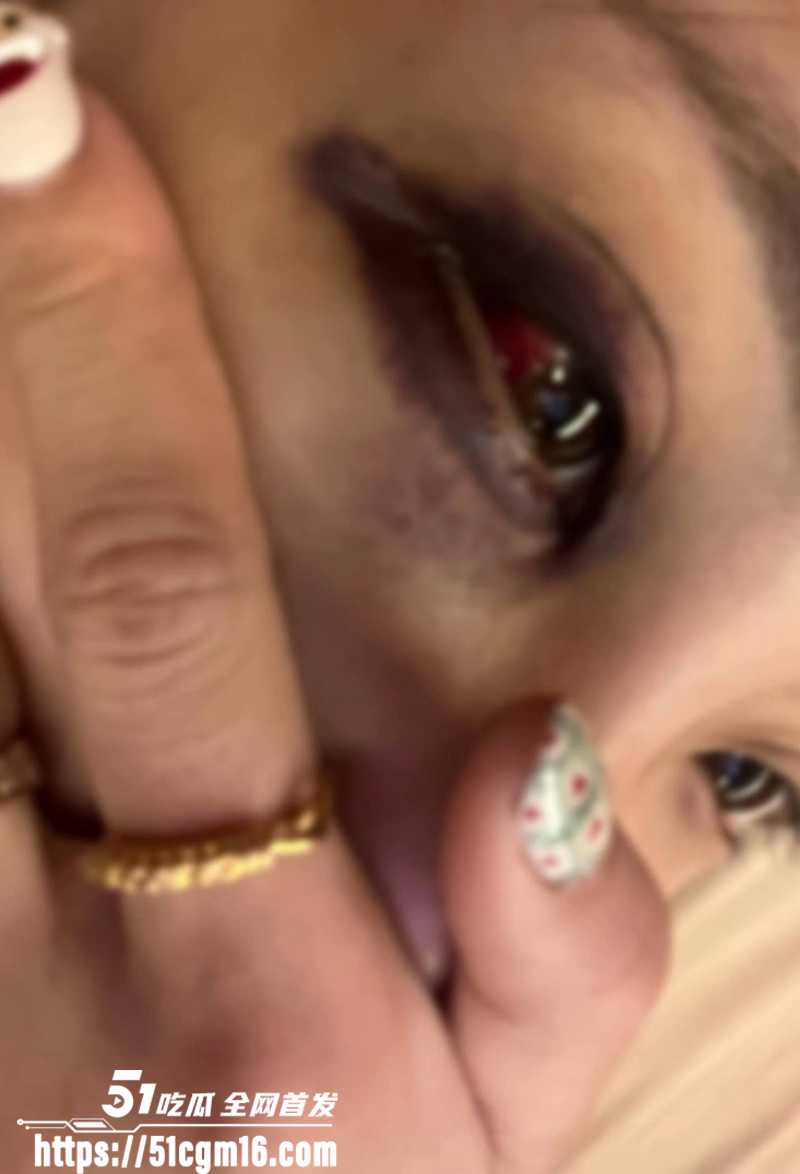 千万大V张百乔家暴视频被扒 29 拷贝 千万大V张百乔家暴视频被扒 29 拷贝