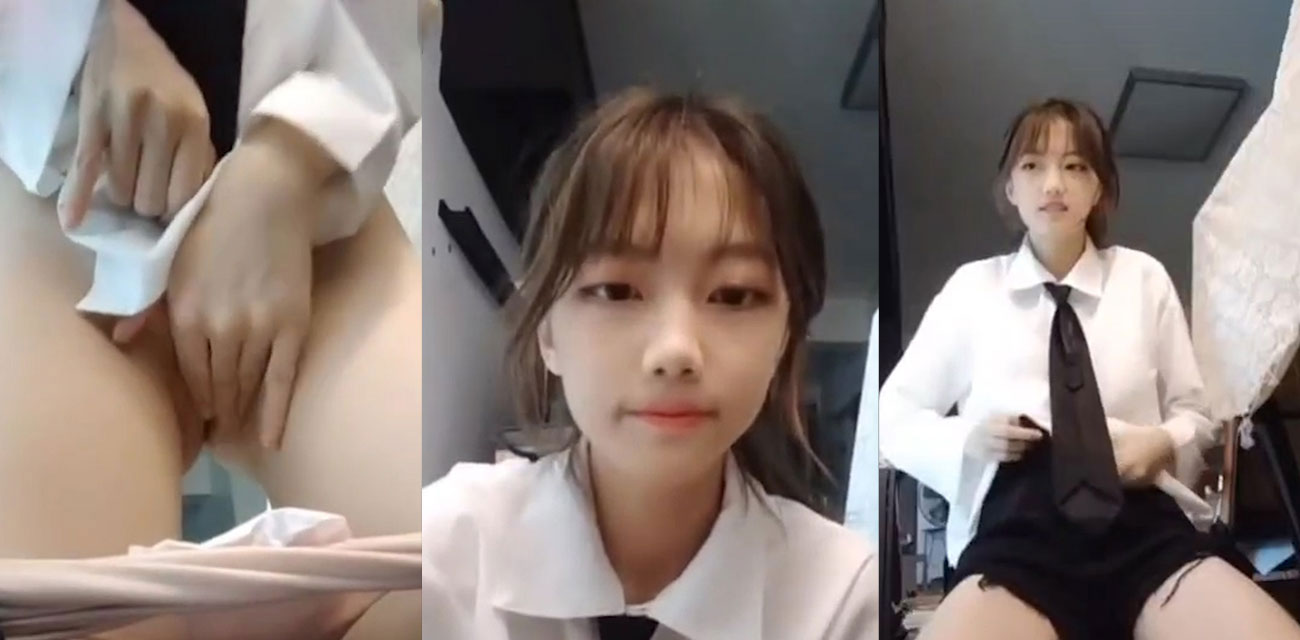 清纯女高自慰翻车现场 给狼友发福利自慰表演 被老妈突然撞见！