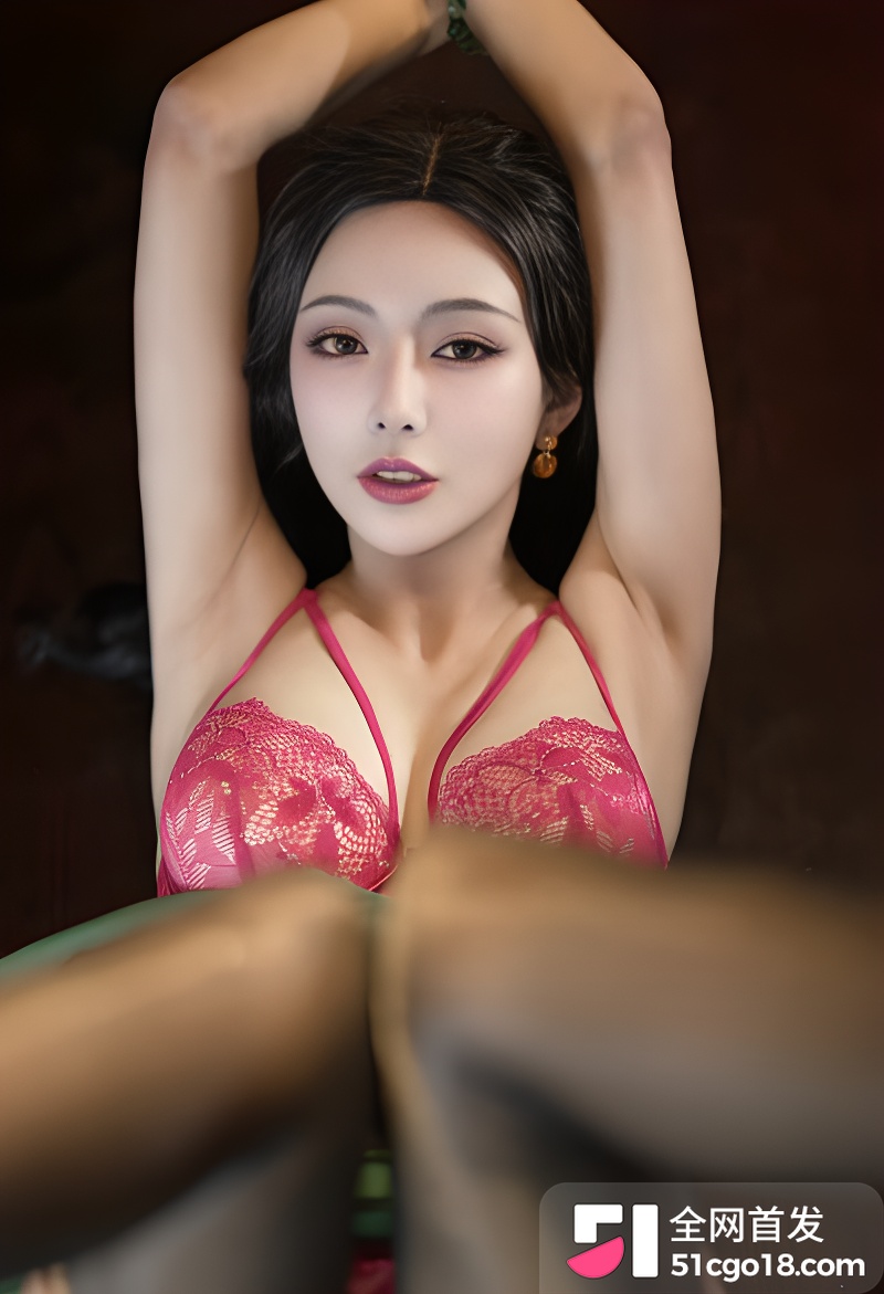 高颜值模特 王馨瑶 旗袍吊带大尺度写真4