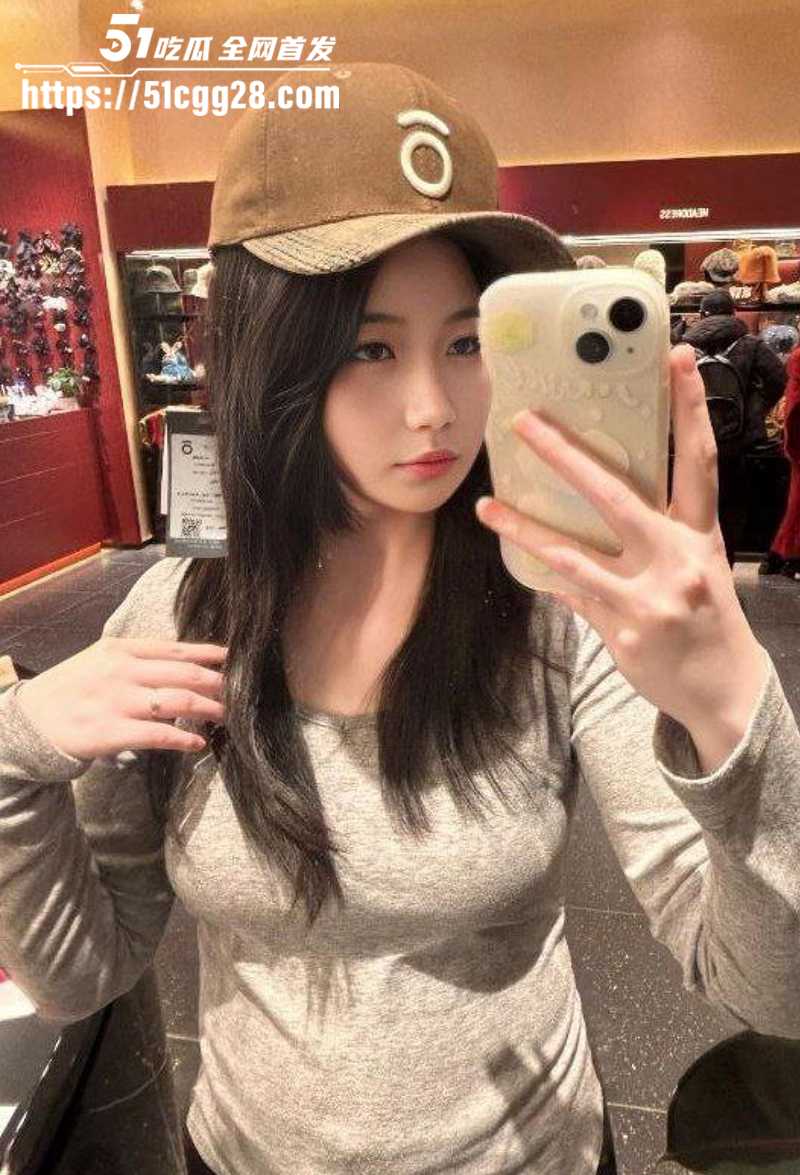 广东大三极品学生妹模特李嘉啟人体写真曝光2拷贝 广东大三极品学生妹模特李嘉啟人体写真曝光2拷贝