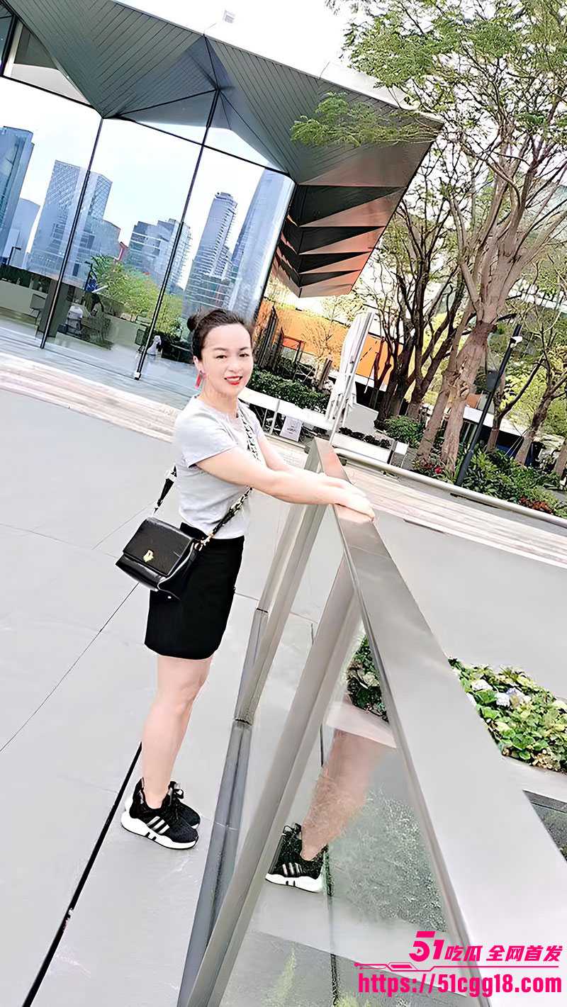 深圳南油服装店老伴娘6 深圳南油服装店老伴娘6