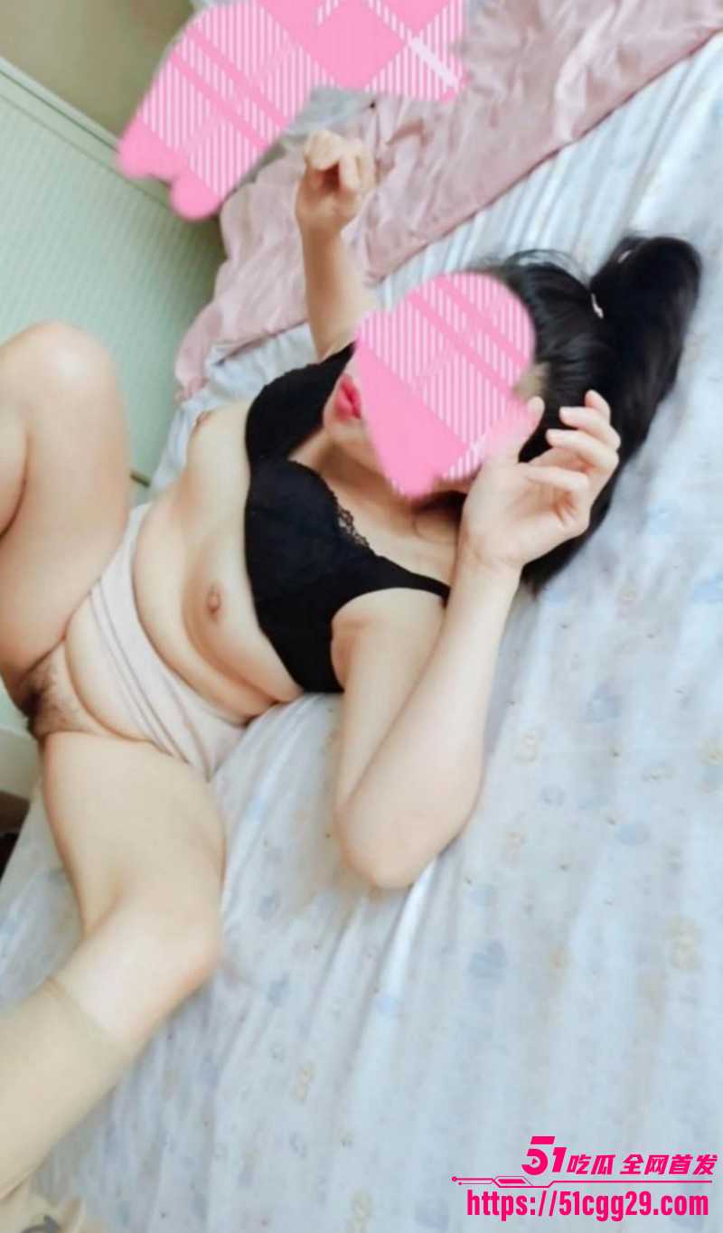 爱穿丝袜的骚妈午休时暴操骚妈09 爱穿丝袜的骚妈午休时暴操骚妈09