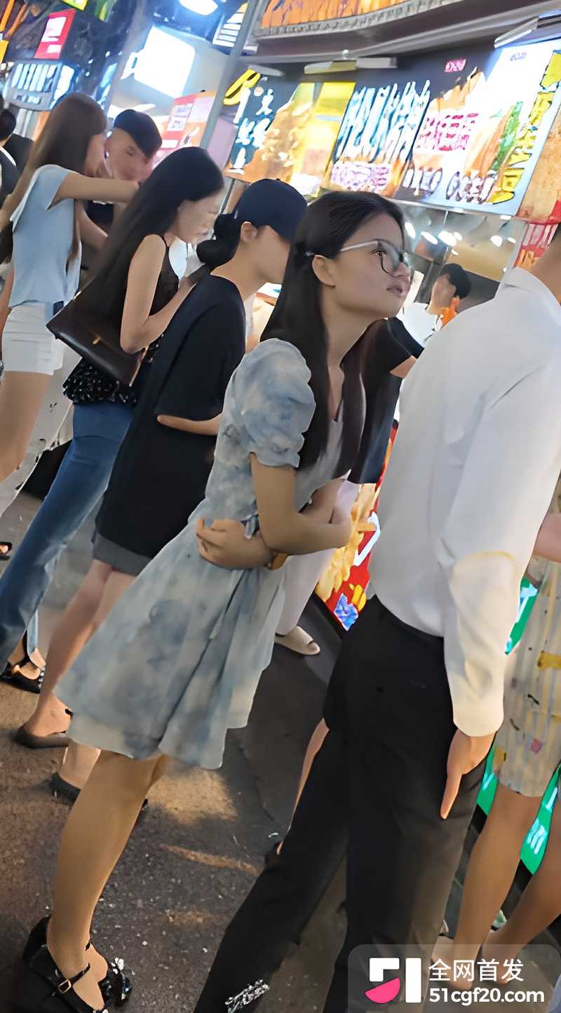 偷拍大神抄底合集 1 偷拍大神抄底合集 1