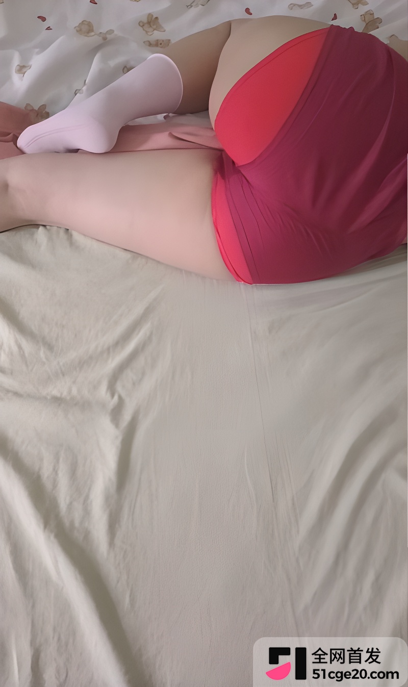 海角大神我和小姨子 1