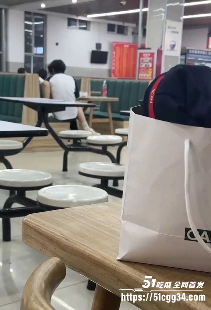 小情侣食堂不雅视频曝光 6 拷贝 小情侣食堂不雅视频曝光 6 拷贝