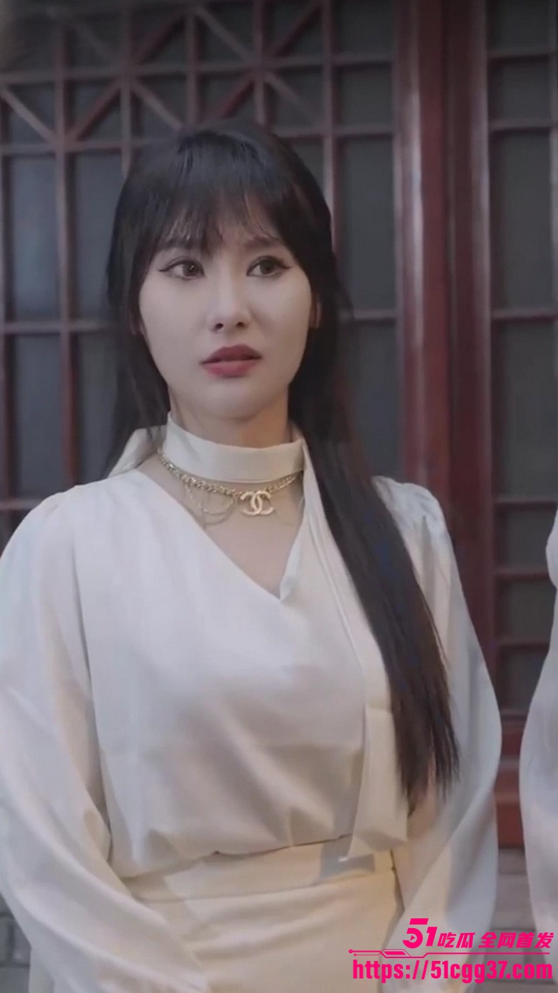 擦边短剧魔改我的绝色女总裁1318集 2 擦边短剧魔改我的绝色女总裁1318集 2