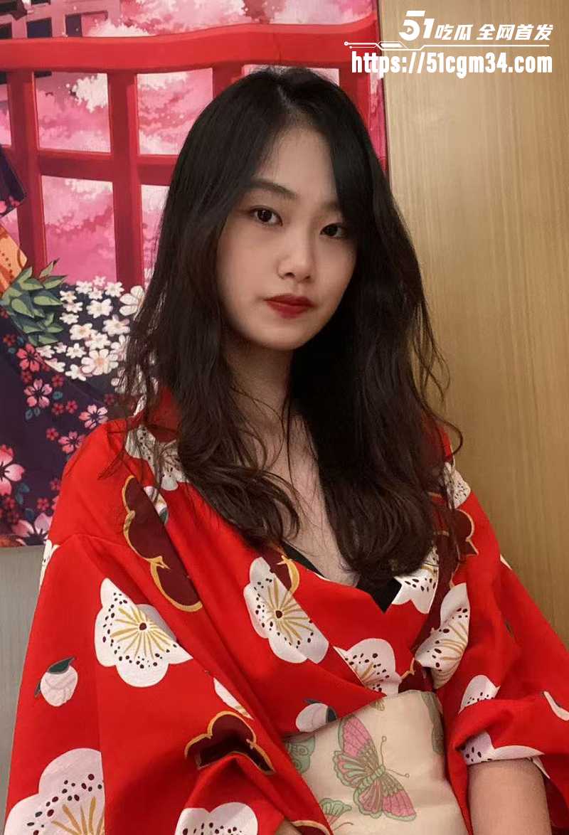 江苏高冷眼镜御郑美琪露脸性爱自拍 4 拷贝 江苏高冷眼镜御郑美琪露脸性爱自拍 4 拷贝