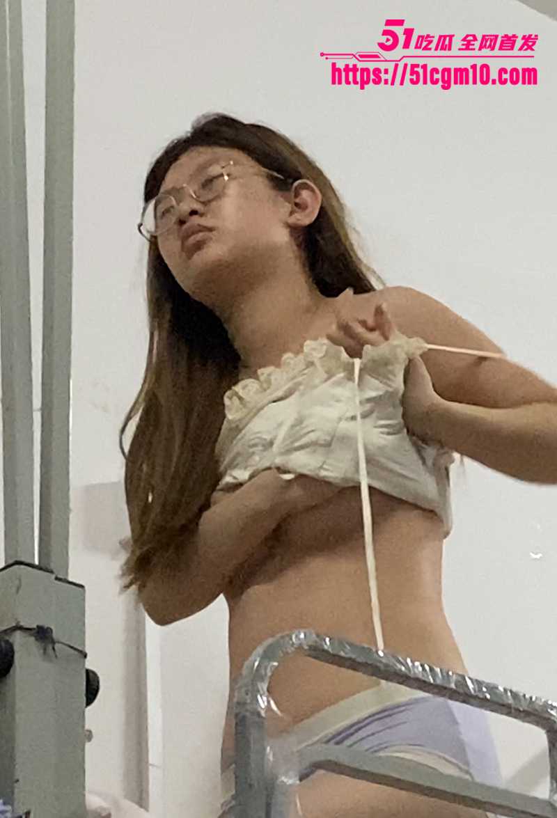 河北某大学女生宿舍偷拍视频流出 3 拷贝 河北某大学女生宿舍偷拍视频流出 3 拷贝