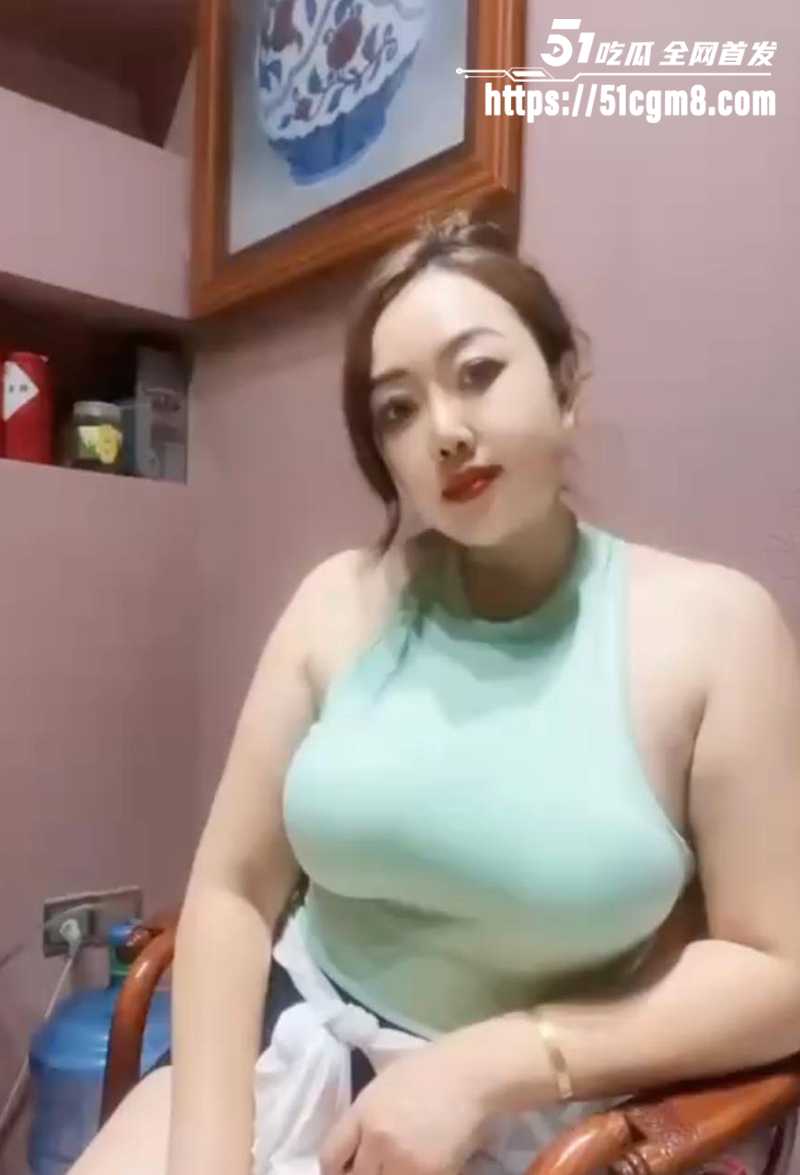 云南翡翠店老板娘大奶熟女金惠芸大尺度私拍福利流出3拷贝 云南翡翠店老板娘大奶熟女金惠芸大尺度私拍福利流出3拷贝