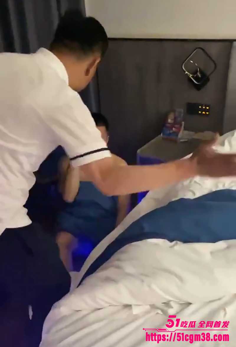 极品小美女被老公带人抓奸视频曝光 2 拷贝 极品小美女被老公带人抓奸视频曝光 2 拷贝