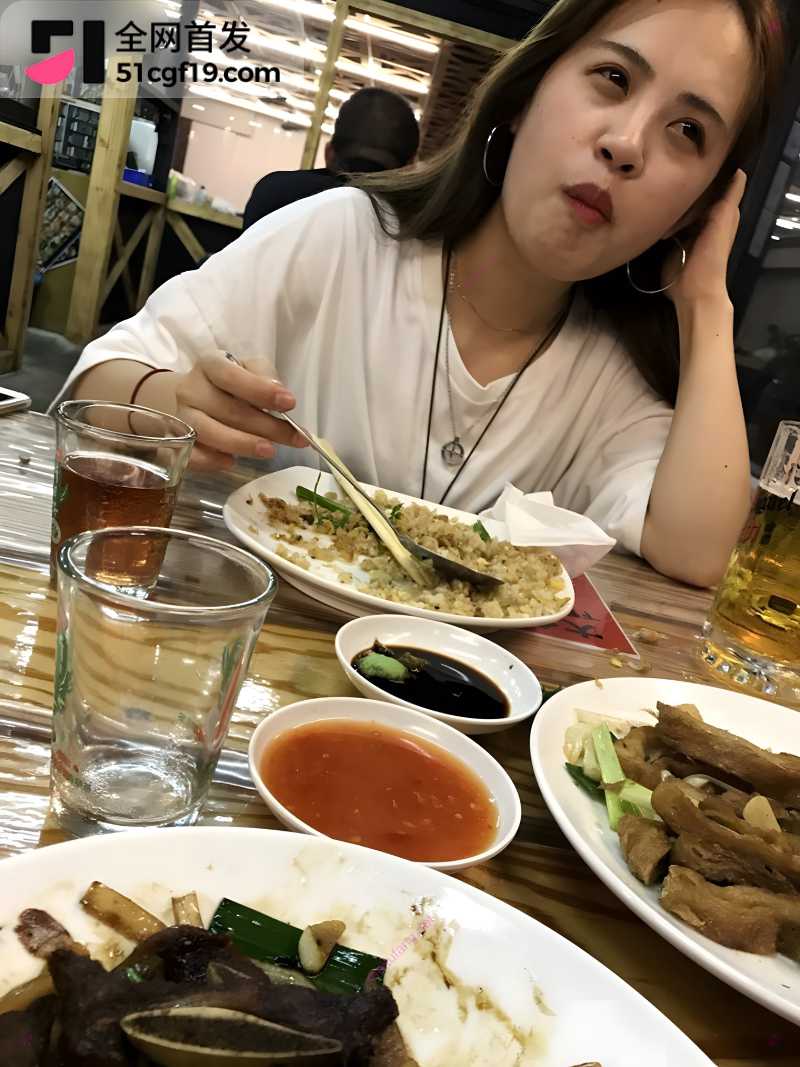 大排档醉酒少妇 3 大排档醉酒少妇 3
