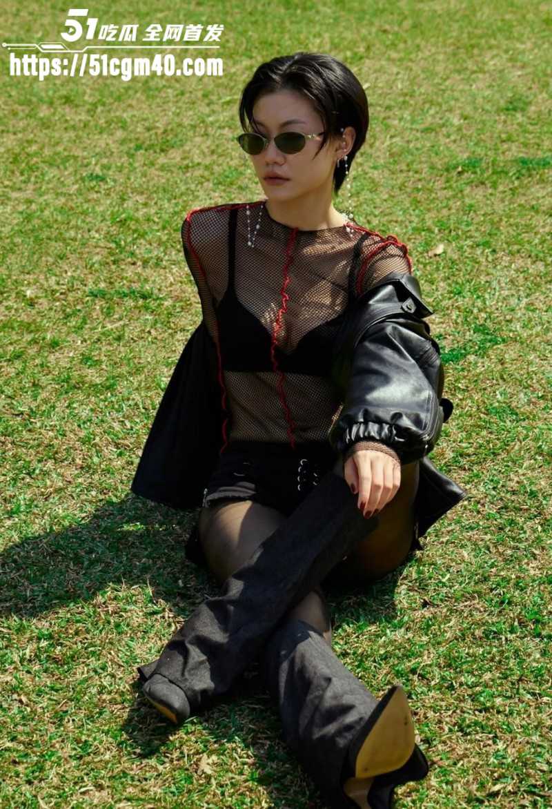 高颜值巨乳博主 oli 诱惑私拍合集 7 高颜值巨乳博主 oli 诱惑私拍合集 7