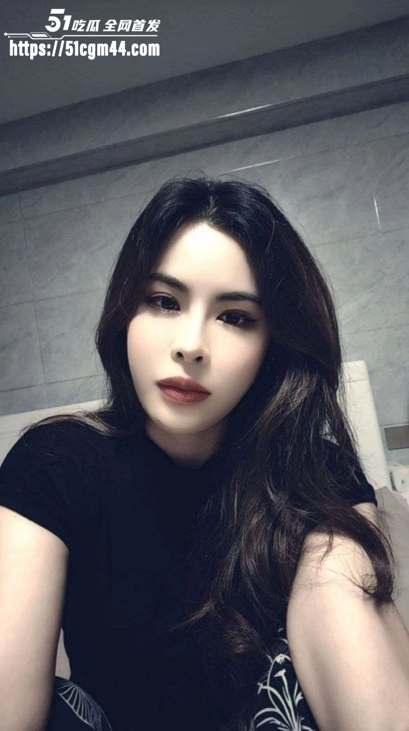 黑丝少妇居家性爱自拍 4 黑丝少妇居家性爱自拍 4