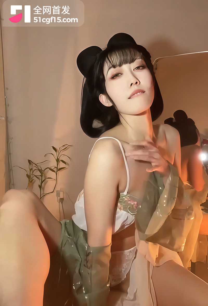 舞蹈老师紫月很会跳定制扭胯热舞漏点合集8拷贝 舞蹈老师紫月很会跳定制扭胯热舞漏点合集8拷贝