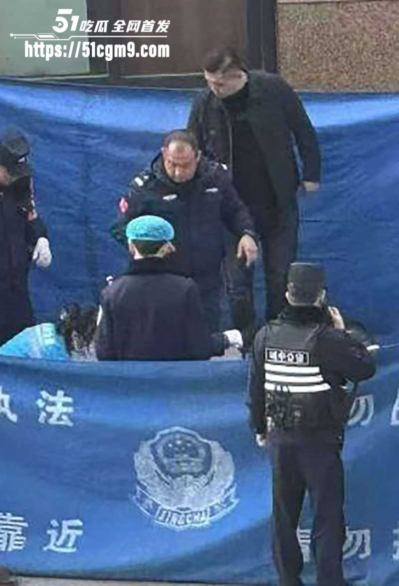青海西宁城北区南门体育馆初中生杀人视频流出4拷贝 青海西宁城北区南门体育馆初中生杀人视频流出4拷贝