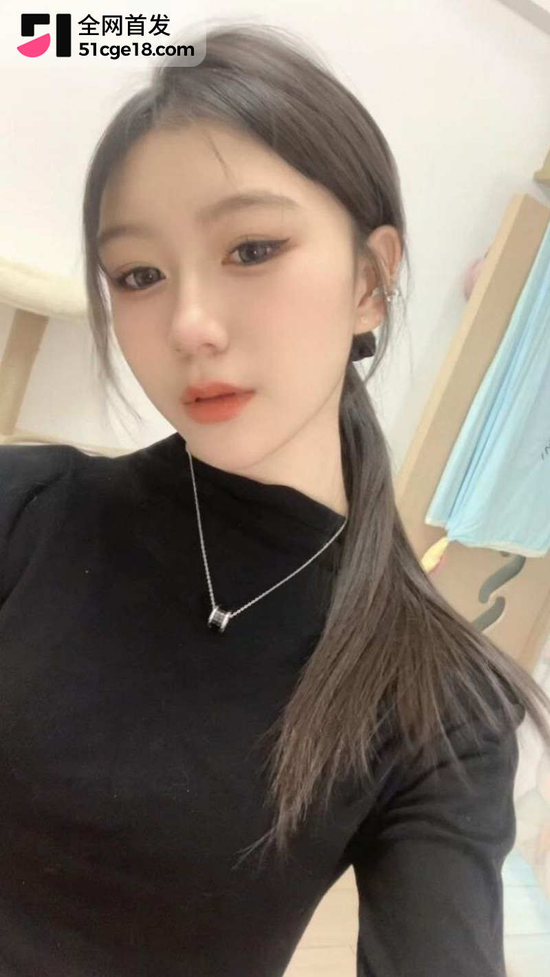 郑州职业学院学生妹 下海当福利姬2