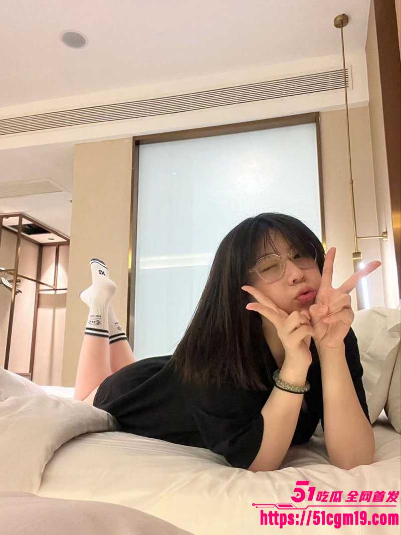3 3