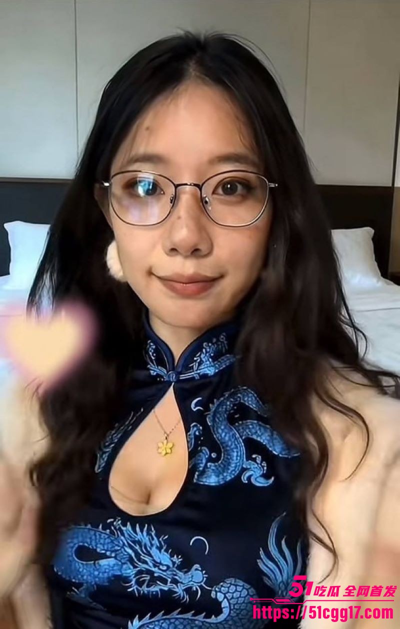 抖音顶级反差骚货贩卖快乐机不雅视频流出 4 抖音顶级反差骚货贩卖快乐机不雅视频流出 4