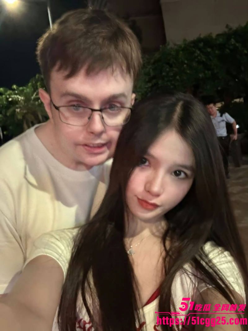 四川95后美女Ami疯狂倒贴英国穷男友Tom 5 四川95后美女Ami疯狂倒贴英国穷男友Tom 5