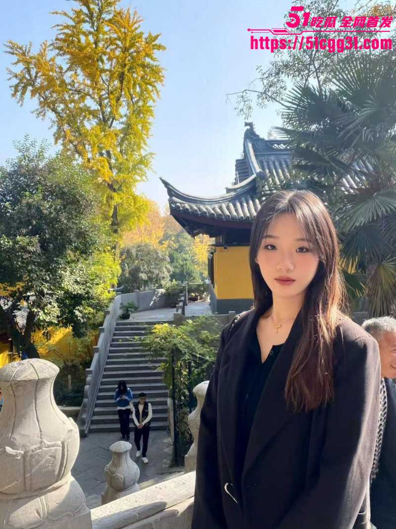 重庆女大学生被渣男曝光性爱视频02 重庆女大学生被渣男曝光性爱视频02