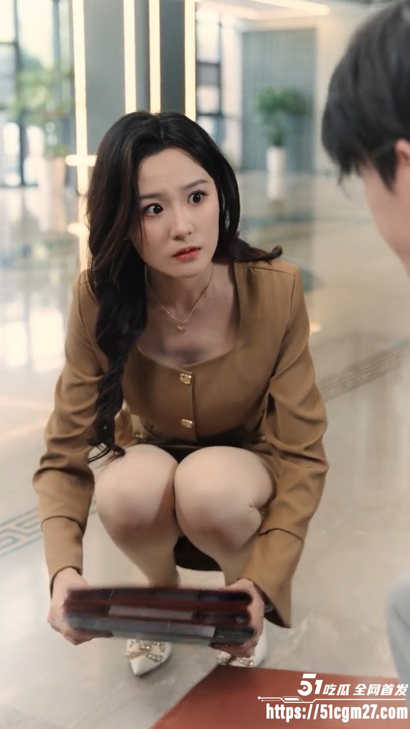 热播短剧清明祭祖撞破老婆的双重人生全集 1 热播短剧清明祭祖撞破老婆的双重人生全集 1