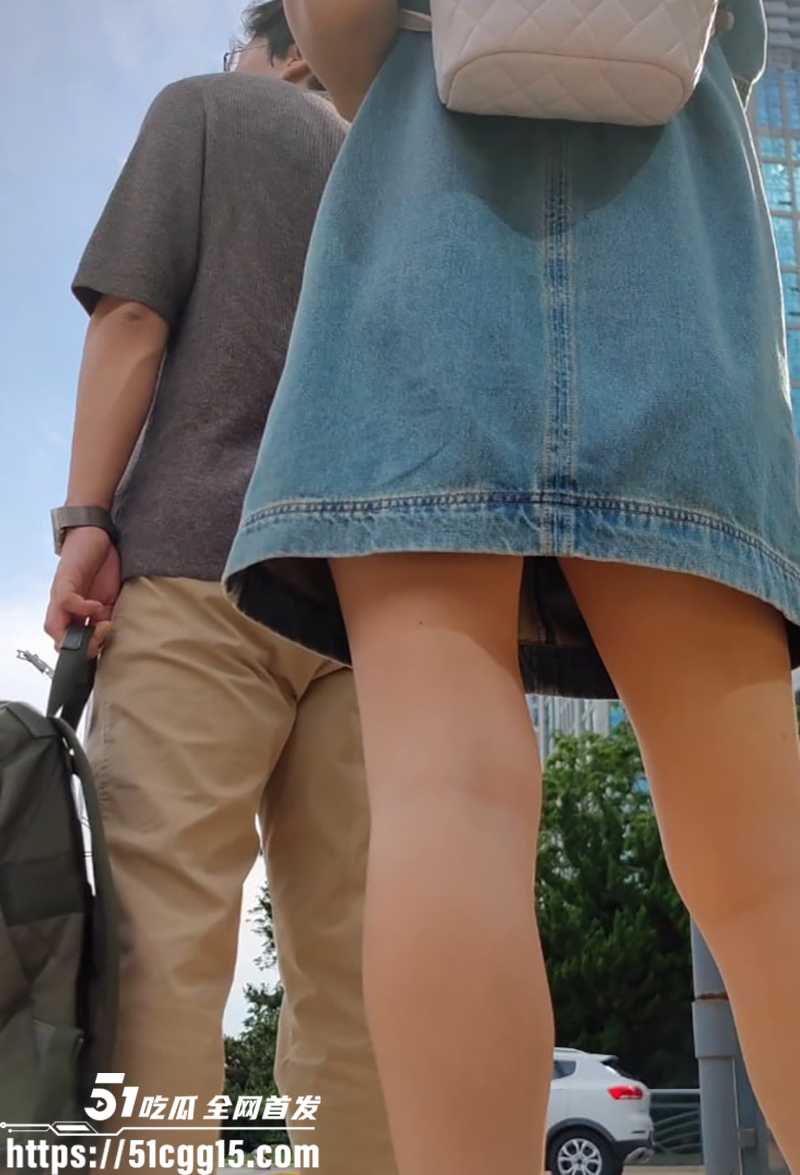 最新抄底无内整容网红脸美女一线天美鲍8拷贝 最新抄底无内整容网红脸美女一线天美鲍8拷贝