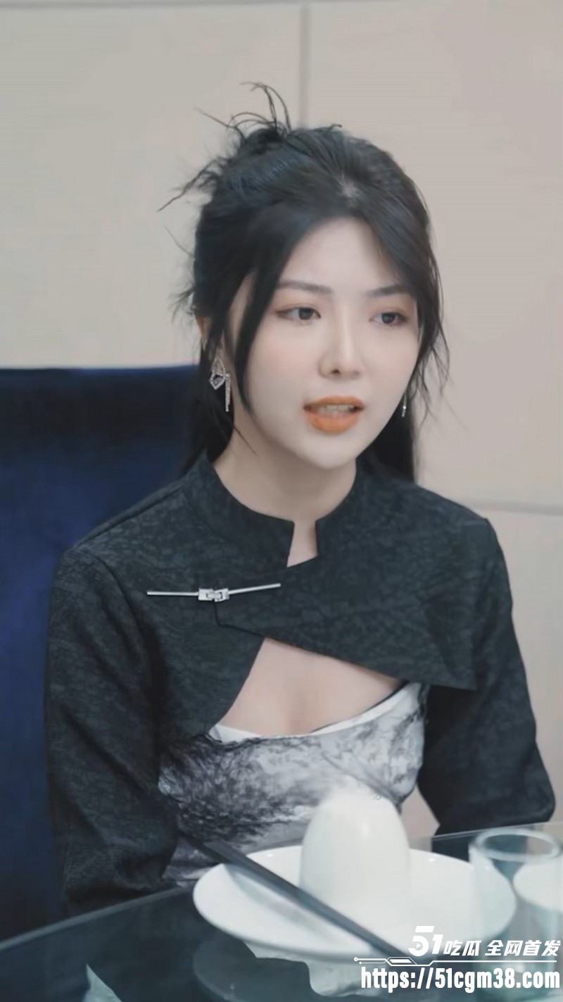 擦边短剧我的三个绝美女房客全集 6 擦边短剧我的三个绝美女房客全集 6