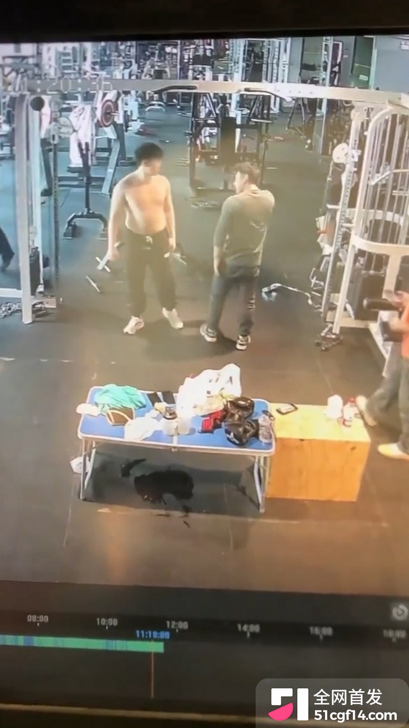 健身房监控雄性魅力大展示 6