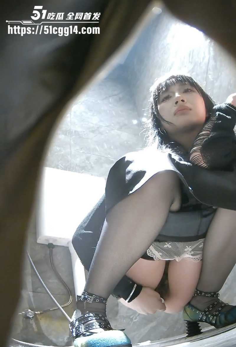 精品厕拍颜值美女脸逼同框视频流出 3 拷贝 精品厕拍颜值美女脸逼同框视频流出 3 拷贝