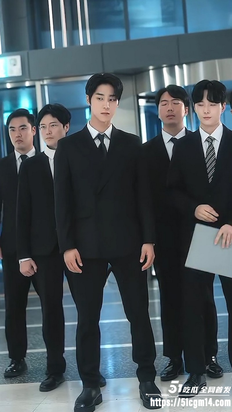 热播短剧前辈都是偶然吗新作 1 热播短剧前辈都是偶然吗新作 1