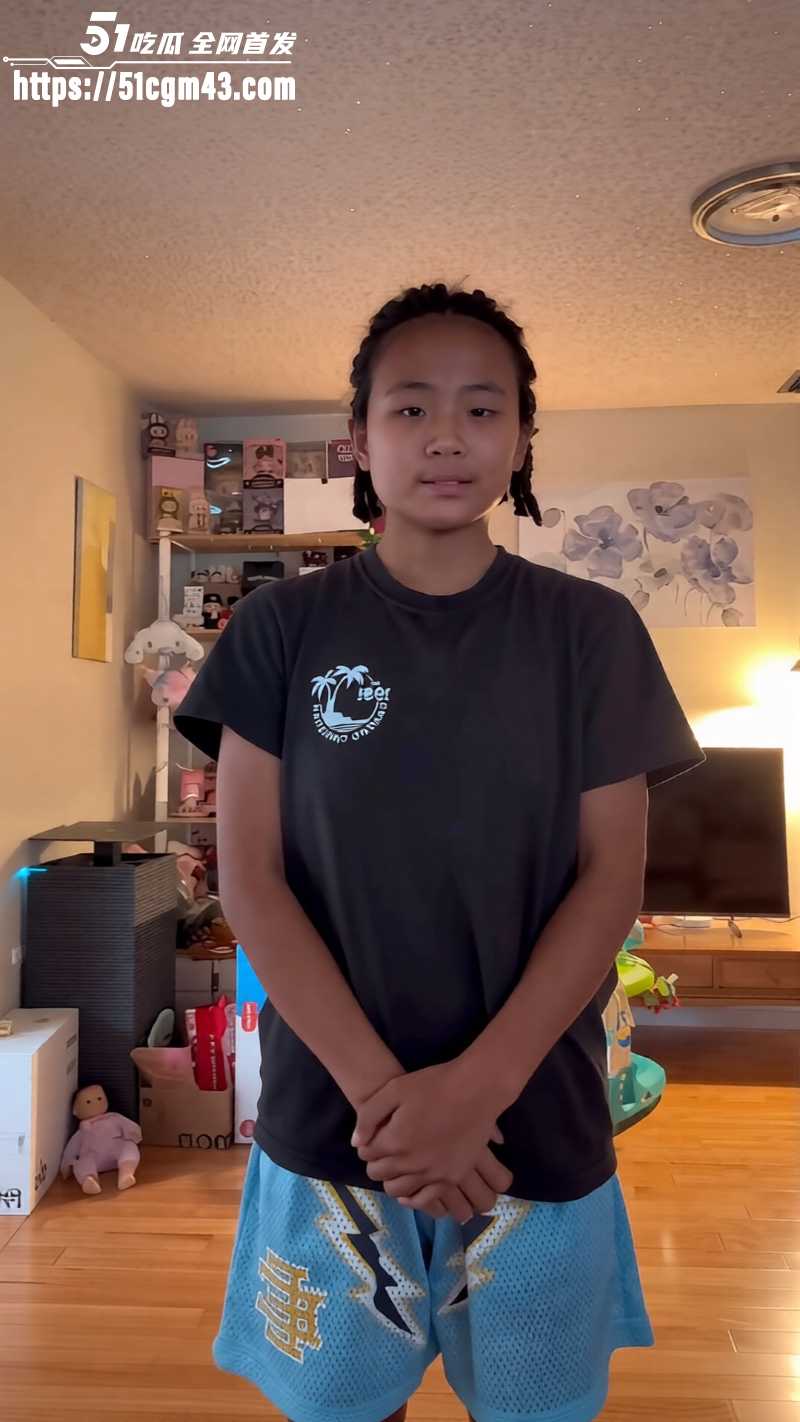 女篮未来之星 张家裔 偷窃丑闻与下跪道歉视频 1 女篮未来之星 张家裔 偷窃丑闻与下跪道歉视频 1