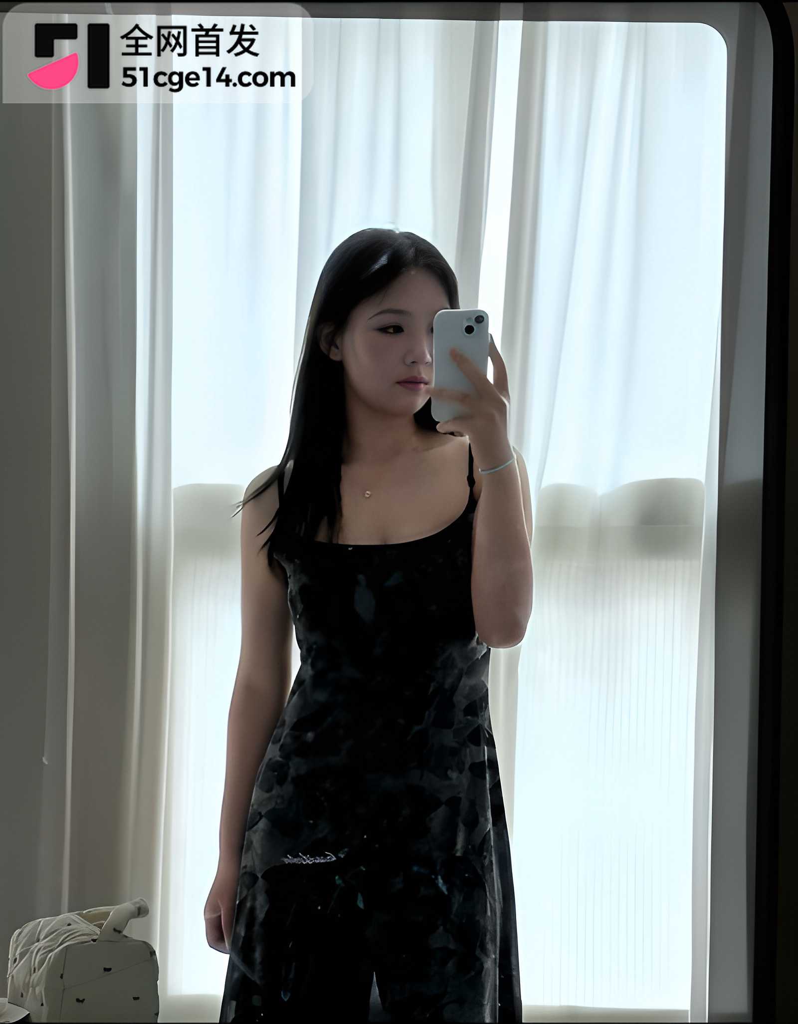 高颜值精神小妹酒店约炮2211 高颜值精神小妹酒店约炮2211