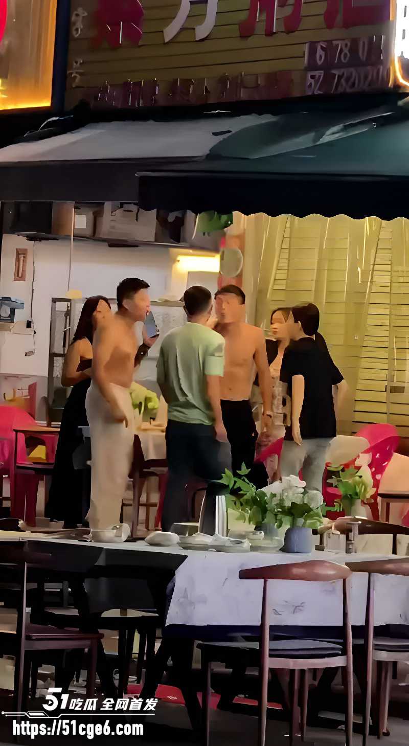 烧烤摊现场大乱 1 烧烤摊现场大乱 1