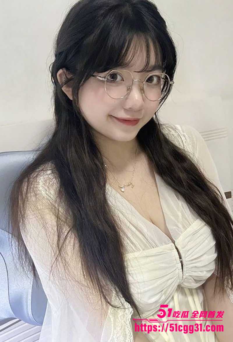 高校巨乳女大学生私密视频流出 1 拷贝 高校巨乳女大学生私密视频流出 1 拷贝