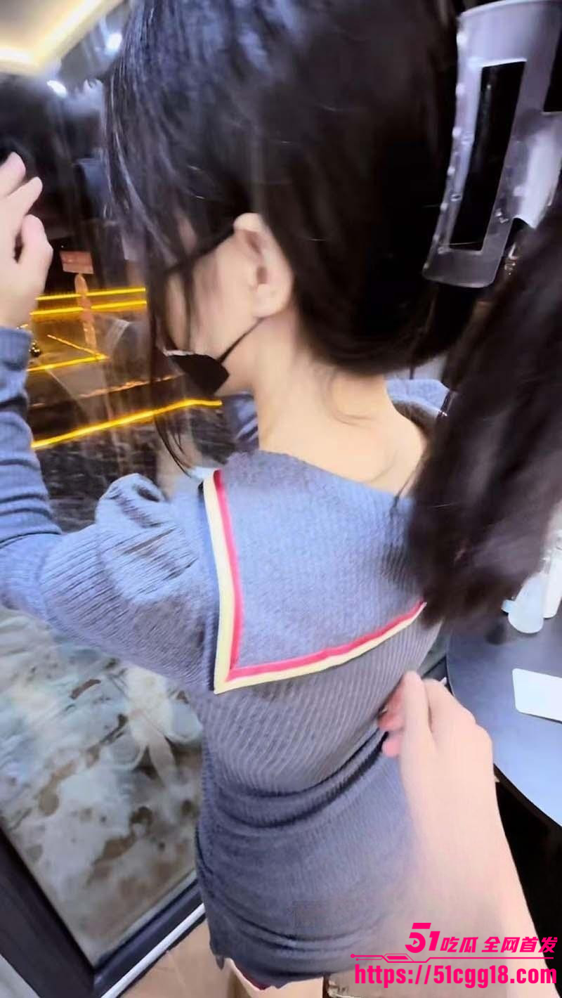 意淫自己妹妹落地窗前暴操妹妹05 意淫自己妹妹落地窗前暴操妹妹05