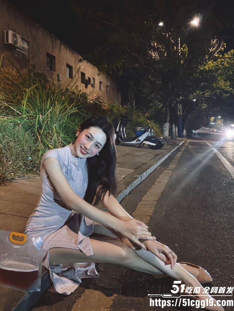 上海体育局财务科员邢娜不雅视频流出 4 上海体育局财务科员邢娜不雅视频流出 4