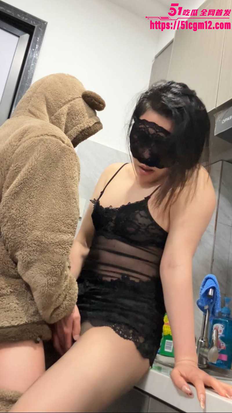 爱吃饺子和嫂子厨房操嫂子01 爱吃饺子和嫂子厨房操嫂子01