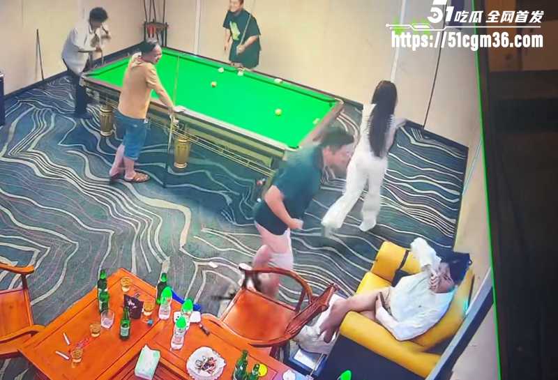 台球厅脱裤露出视频曝光 4 拷贝 台球厅脱裤露出视频曝光 4 拷贝
