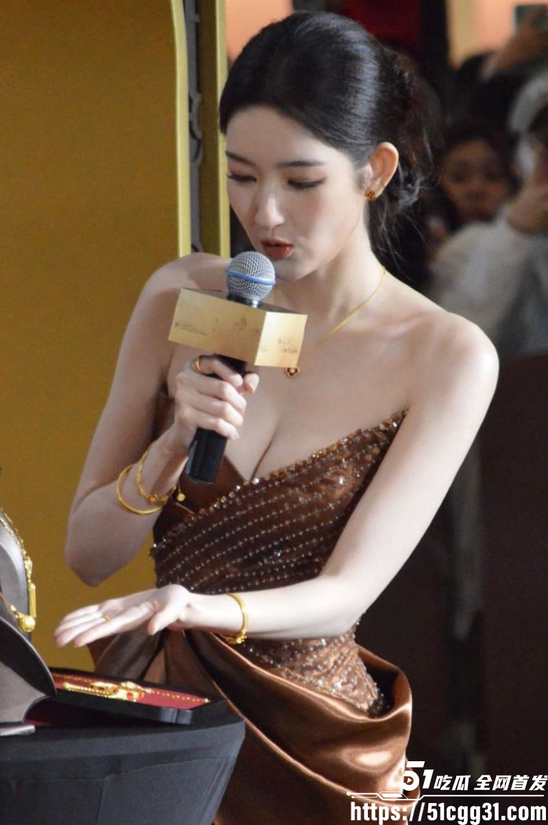 王玉雯与37岁杨玏5年恋情实锤分手 2 王玉雯与37岁杨玏5年恋情实锤分手 2