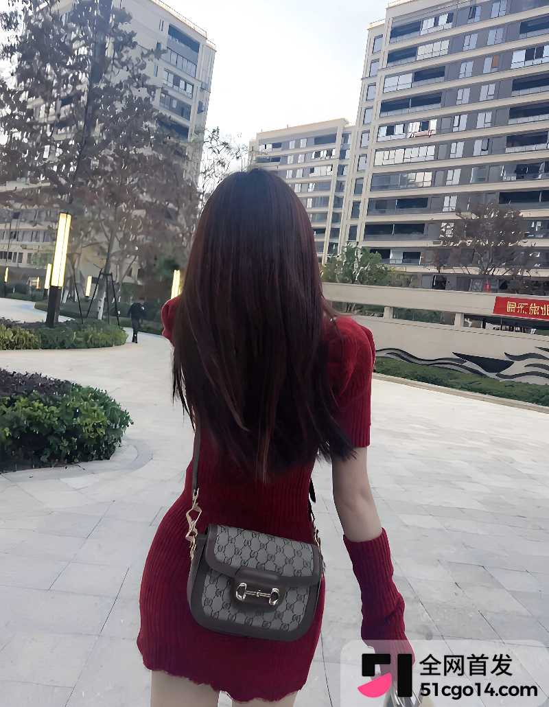 海角大神 姐姐的温柔让我沉醉 1 海角大神 姐姐的温柔让我沉醉 1