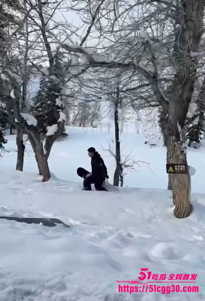 可可托海雪豹咬人视频曝光 5 拷贝 可可托海雪豹咬人视频曝光 5 拷贝
