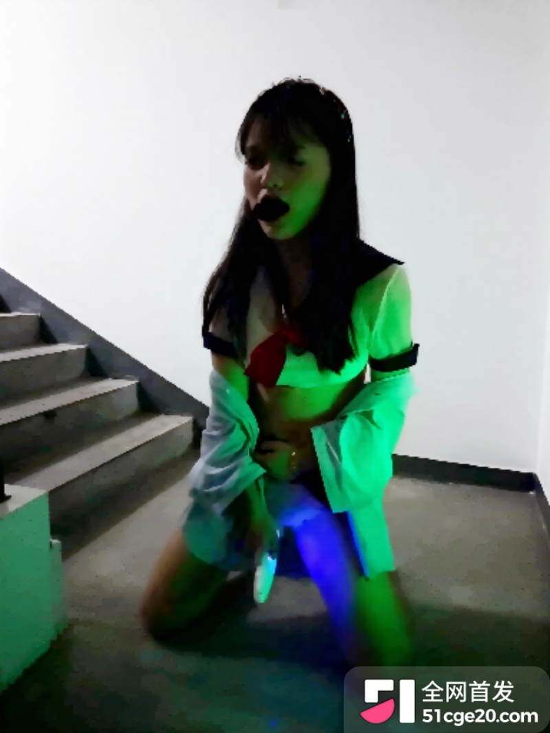 长发少女南烟s自慰实录3