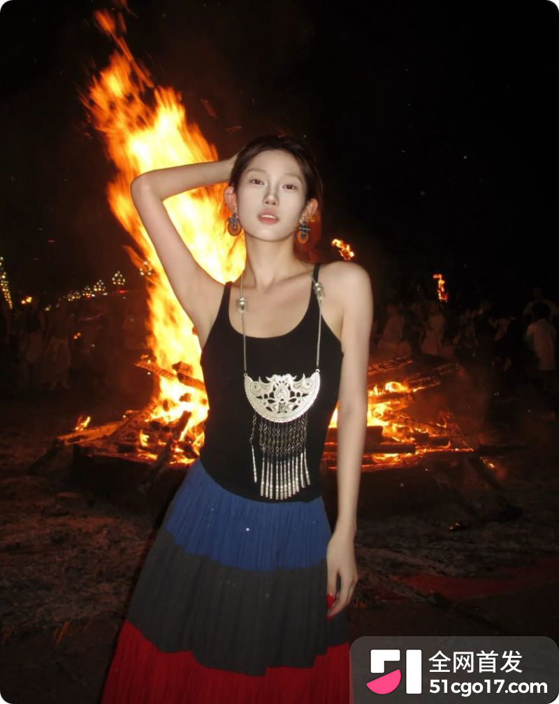 抖音美女ninniii大巴车视频翻车 4 抖音美女ninniii大巴车视频翻车 4